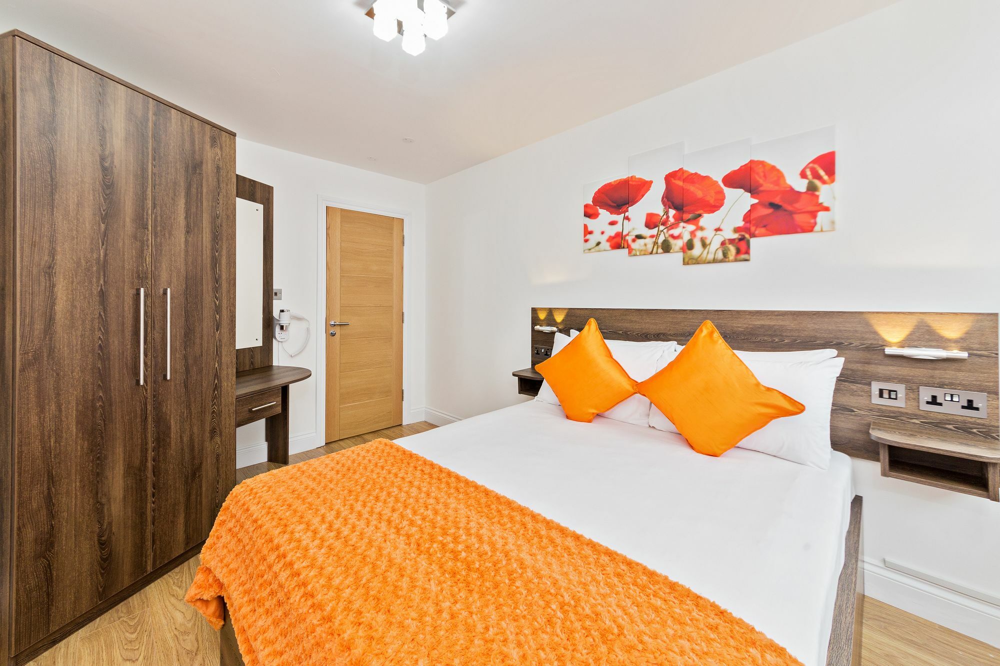 Book Today At Metro Serviced Apartments Bedford - Metro House ,Free Wifi Eksteriør bilde